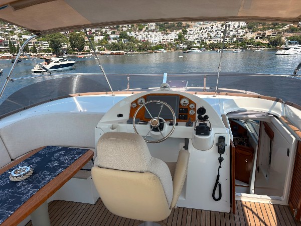 2011 BENETEAU SWIFT TRAWLER 52