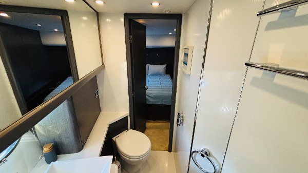 2004 SUNSEEKER PREDATOR 82