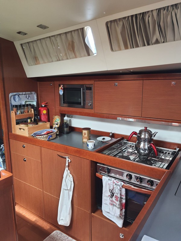 2012 BENETEAU OCEANIS 48