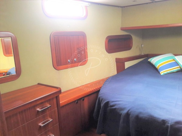 2009 LARUS 42 FLY