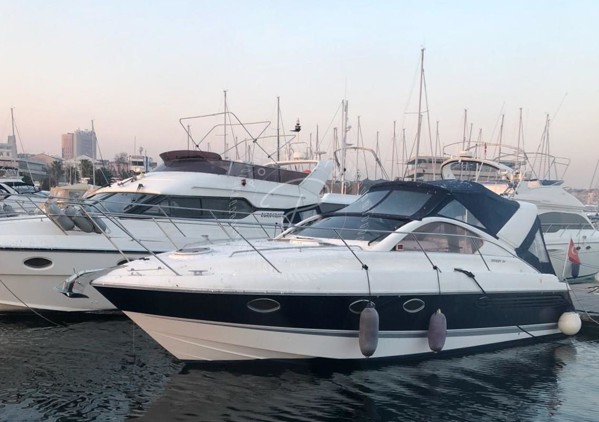 2004 FAIRLINE TARGA 34