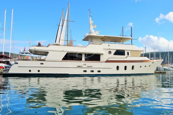 2008 TRAWLER 30M