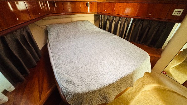 2001 SUNSEEKER MANHATTAN 64