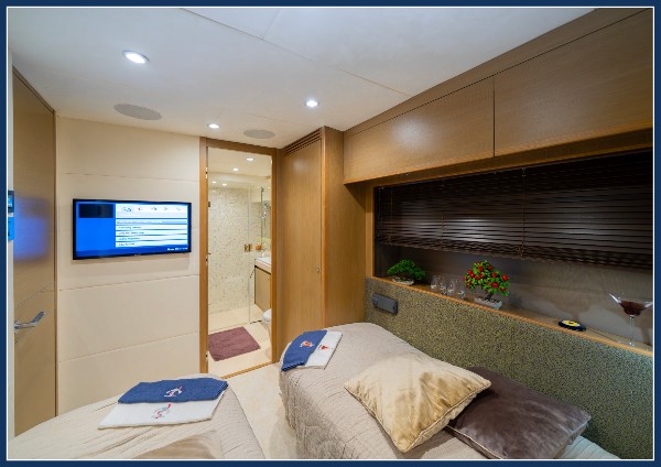 2014 PRINCESS 82
