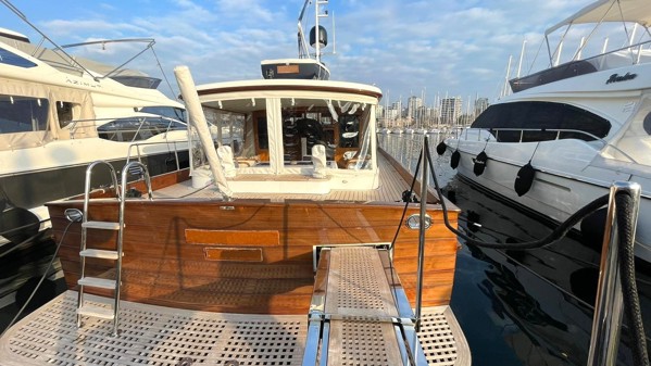 2009 TAKA YACHTS LOBSTER 18M