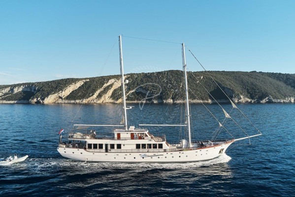 2019 CUSTOM GULET 48M