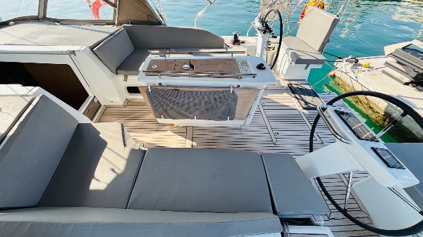 2022 BENETEAU OCEANIS 46.1