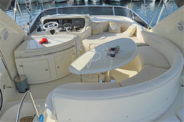 2010 AZIMUT 55 FLY