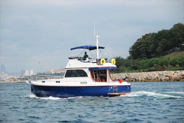 2009 LARUS 42 FLY