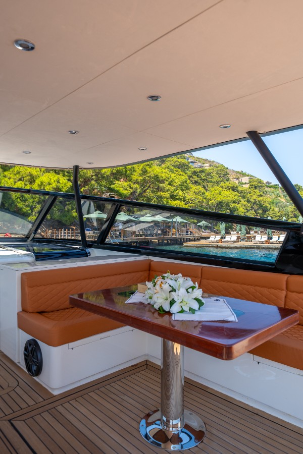 2025 MOTOR YACHT 18.5 M