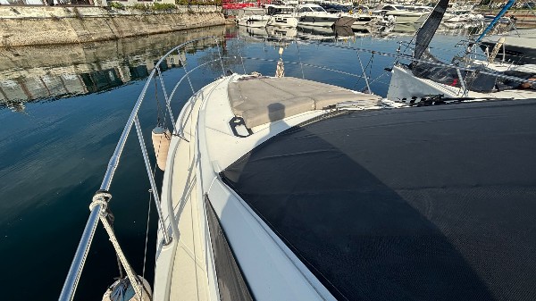 2011 BENETEAU GT 38