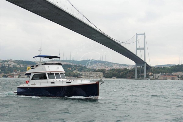 2009 LARUS 42 FLY