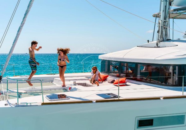 2020 LAGOON 52 F 