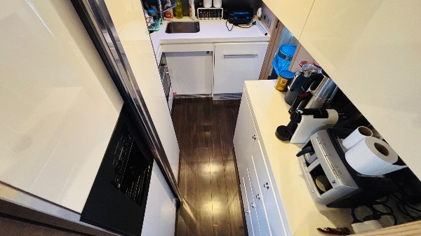 2012 FERRETTI 720 FLY