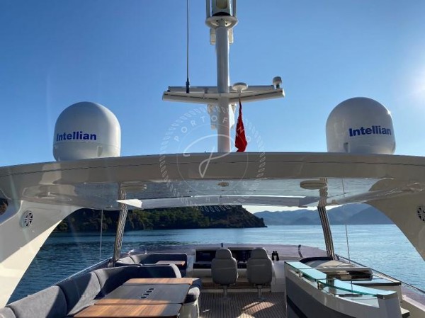 2010 PRINCESS 85