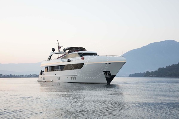 2014 HG YACHT 32M