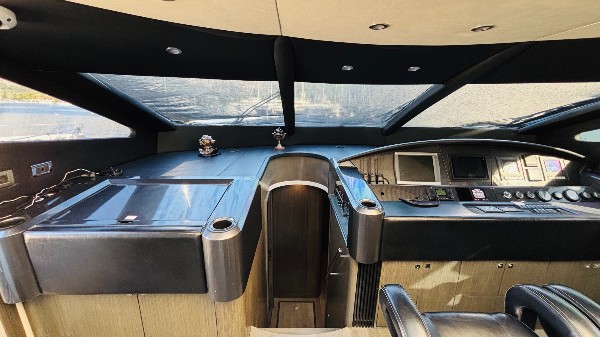 2004 SUNSEEKER PREDATOR 82