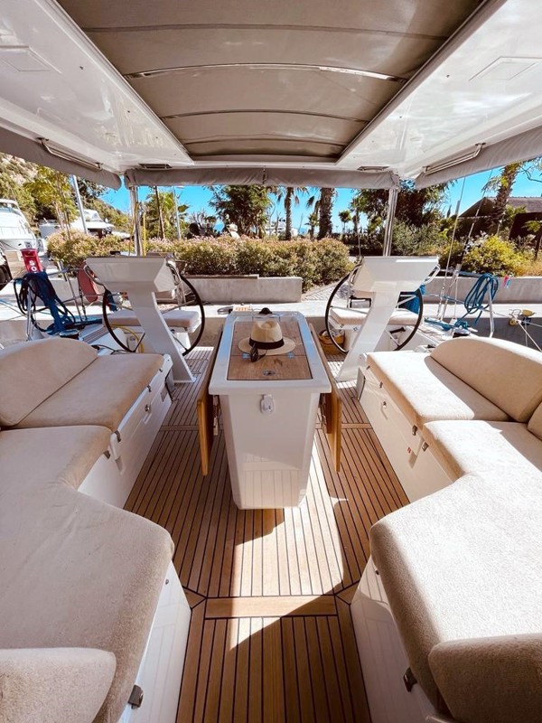 2021 BENETEAU OCEANIS 51.1