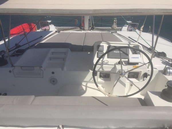 2011 LAGOON 450 F