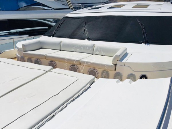 2009 PRINCESS V85-S