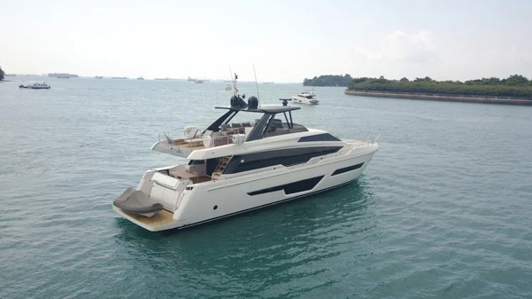 2022 FERRETTI 780