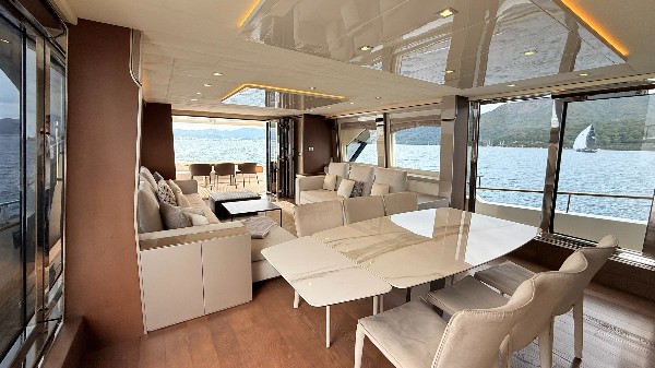 2020 MONTE CARLO YACHTS MCY 80