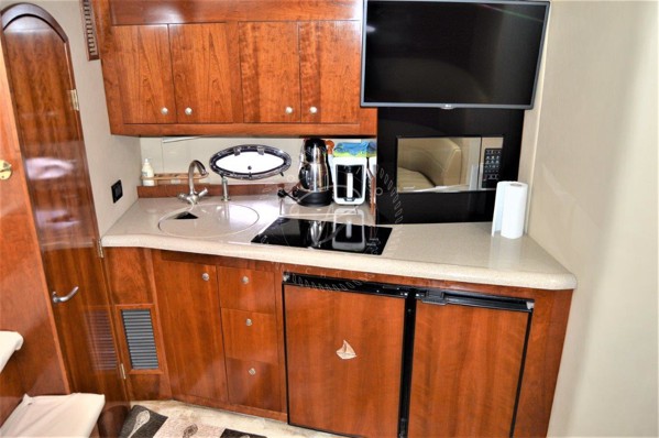 2005 CRUISERS YACHTS 400