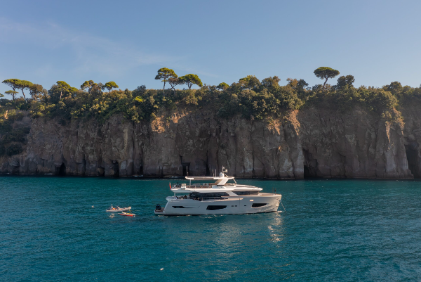 2023 MOTOR YACHT 26 M 