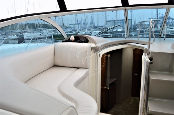 2005 CRUISERS YACHTS 400