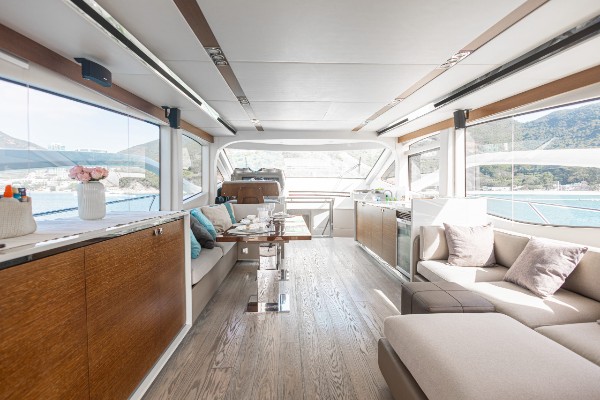 2017 NUMARINE 62 FLY