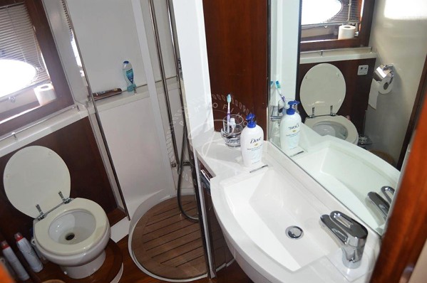 2008 PRINCESS 54