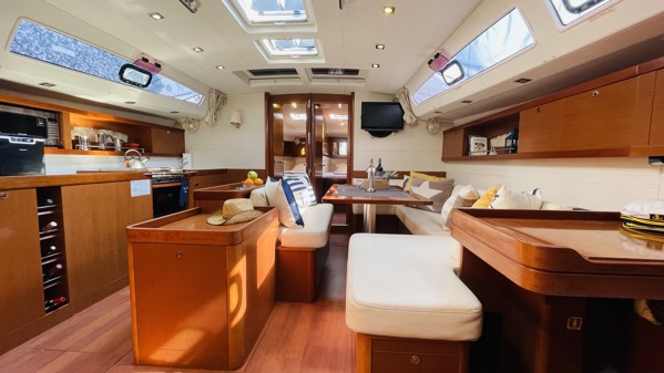 2011 BENETEAU OCEANIS 50