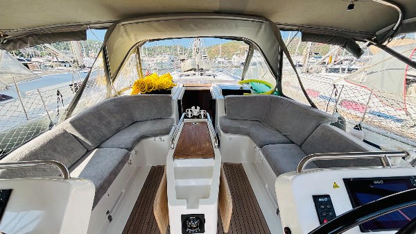 2022 HANSE 458