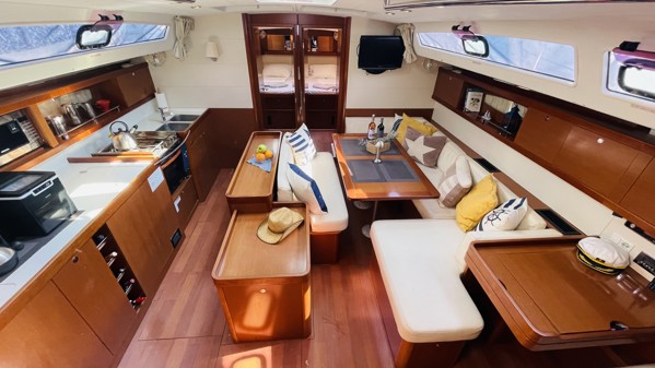 2011 BENETEAU OCEANIS 50