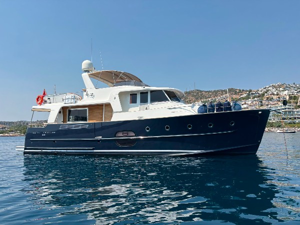 2011 BENETEAU SWIFT TRAWLER 52