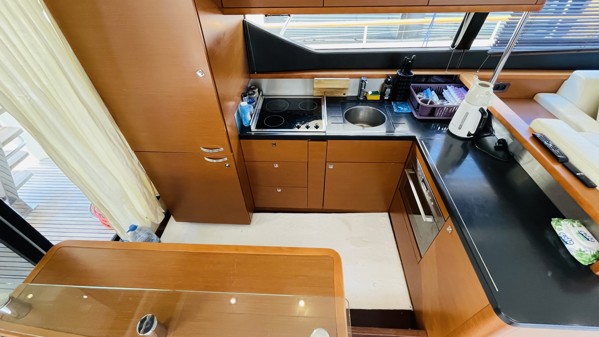 2011 PRESTIGE 60 FLY