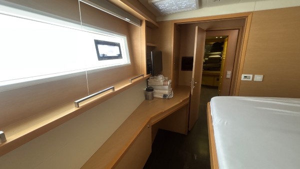 2015 LAGOON 560 S2