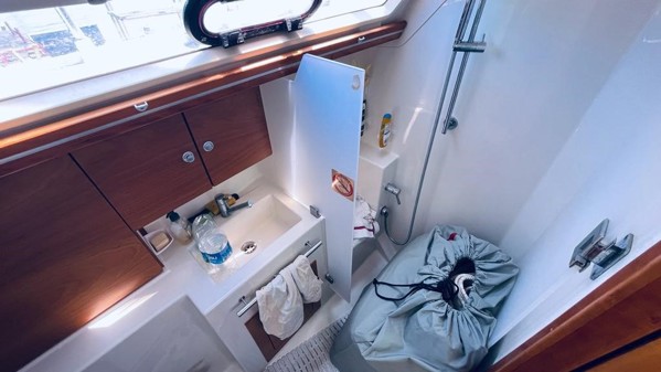 2009 HANSE 370 E 