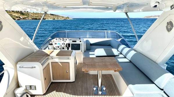 2009 AZIMUT 58