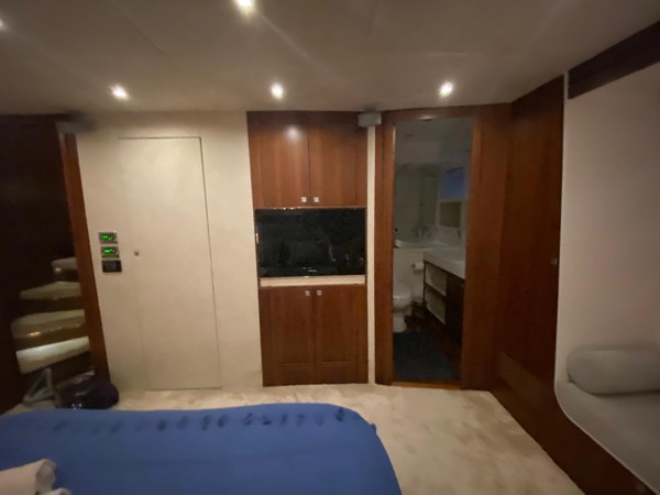 2010/2021 NUMARINE 78 FLY