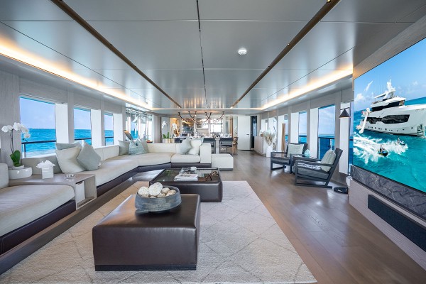 2023 MOTOR YACHT 37 M