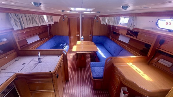 2008 BAVARIA 38 CRUISER