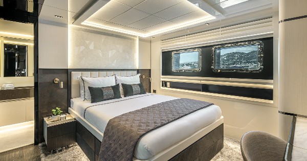 2024 MOTOR YACHT 37 M