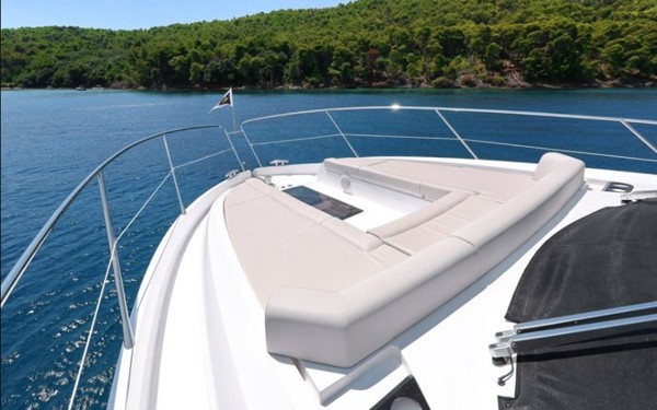 2017 SUNSEEKER MANHATTAN 52