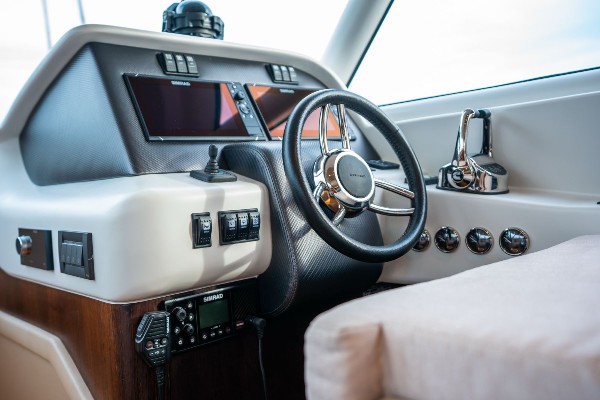 2025 DEEP YACHT 52 FLY