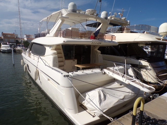 2009 FERRETTI YACHTS 630