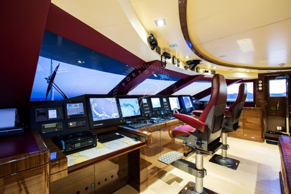 2007/2015 GOLDEN YACHTS CUSTOM 52M