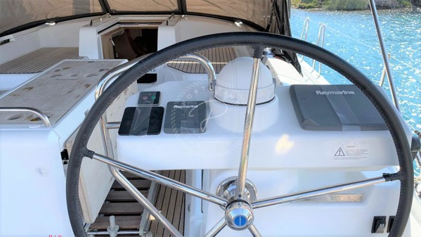 2018 JEANNEAU 51