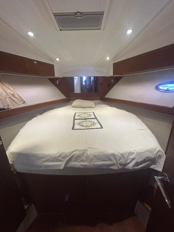 201 BENETEAU ANTARES 42