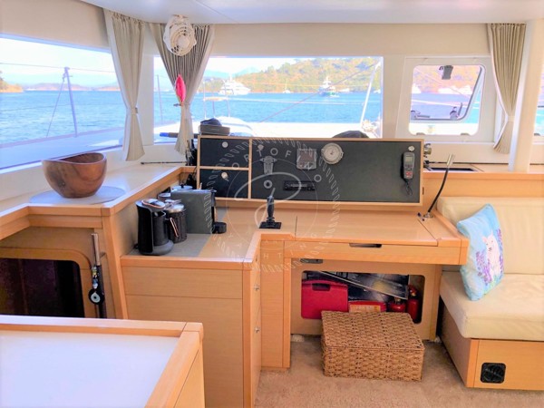2011 LAGOON 450